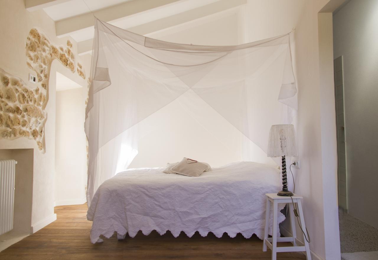 Home Hotel The Pink Pepper Tree Lloseta ภายนอก รูปภาพ