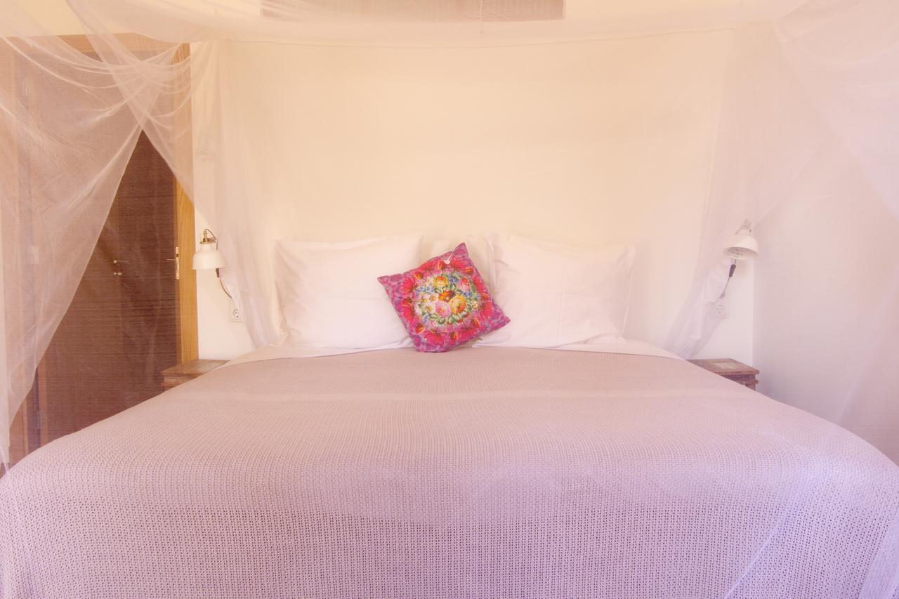Home Hotel The Pink Pepper Tree Lloseta ภายนอก รูปภาพ