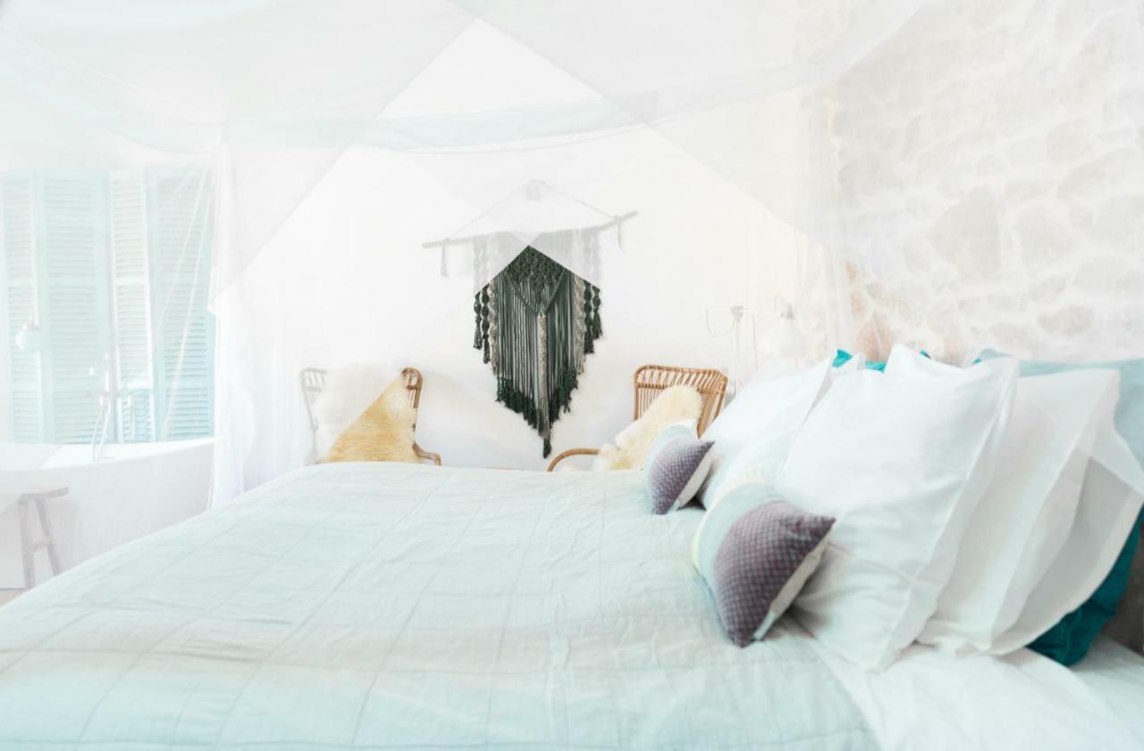 Home Hotel The Pink Pepper Tree Lloseta ภายนอก รูปภาพ